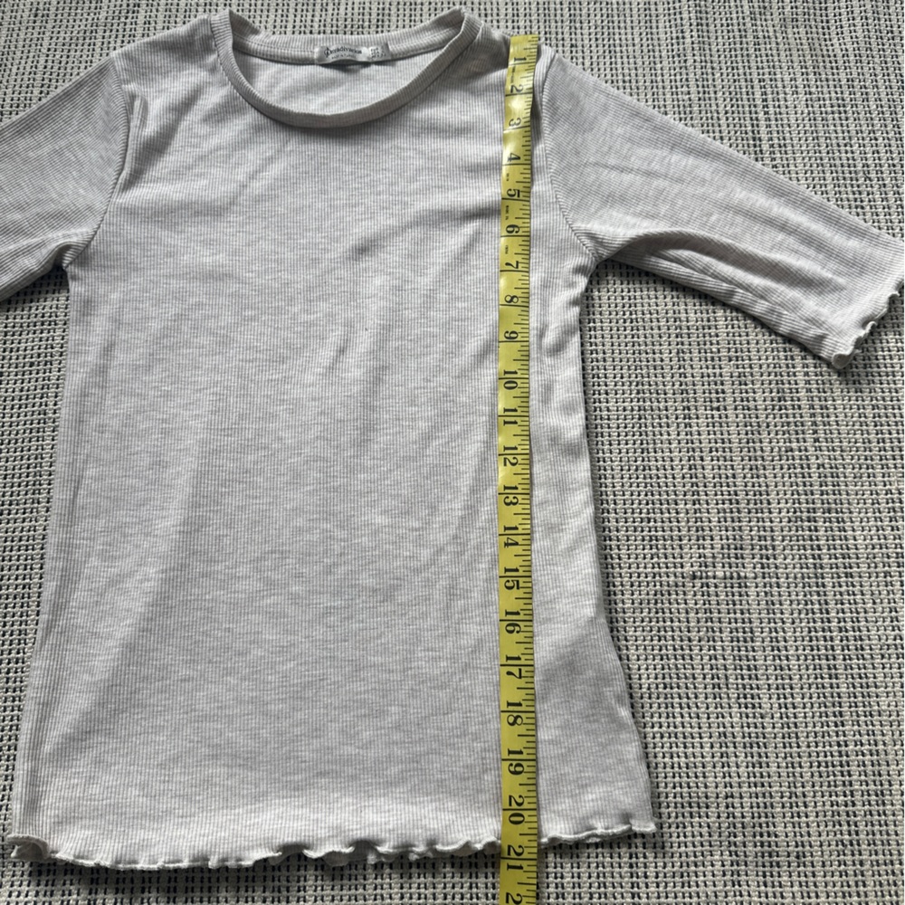 Stradivarius Ribbed Cream Top Size Small - Picture 8 of 8
